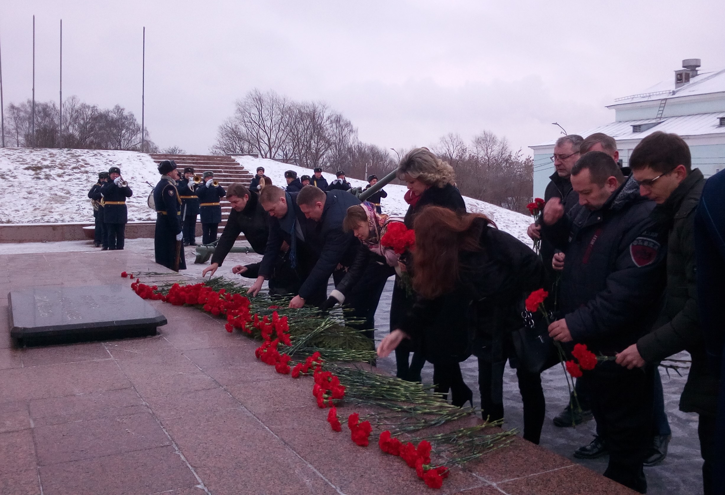 В День Неизвестного солдата Общественная палата Ивановской области почтила память павших в годы Великой Отечественной войны