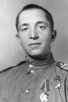 9 сентября на ограде Ивановской Соборной мечети будет торжественно установлена мемориальная плита Герою Советского Союза Алимкаю Абдершину