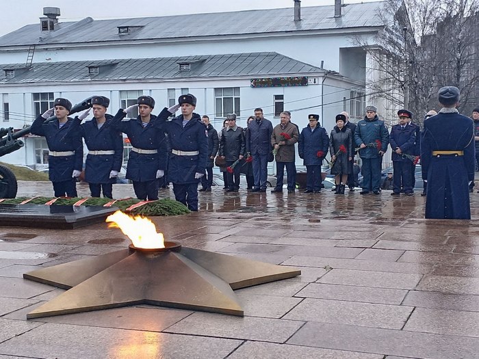 Сегодня памятная дета - День Неизвестного Солдата