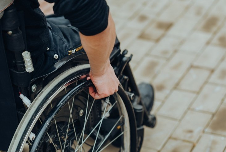 Проводится опрос граждан с инвалидностью о доступности финансовых услуг и защите от мошенничества