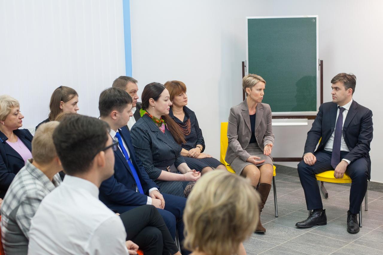 Учащимся начальных классов из малообеспеченных семей региона полностью компенсируют стоимость завтрака в школах