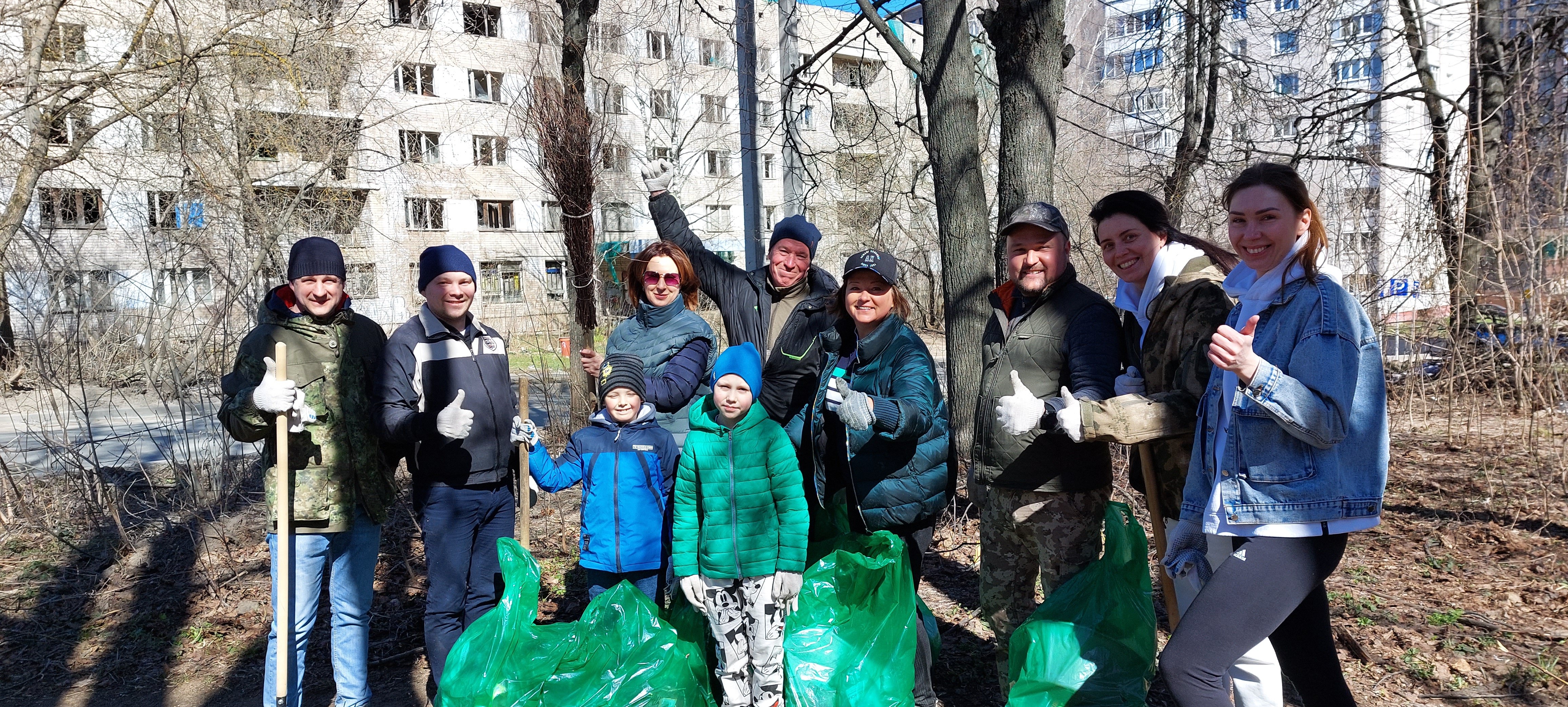 Субботник - праздник чистоты, порядка и хорошего настроения, провели представители Общественной палаты Ивановской области
