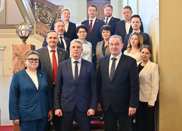 Круглый стол по вопросам совершенствования семейной и демографической политики