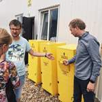 Общественники посетили цех по сбору и разделению на компоненты отработанных люминесцентных ламп