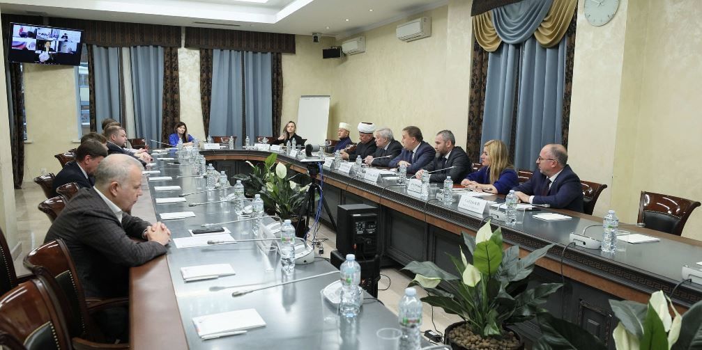 Общественники приняли участие в работе круглого стола «Общественная консолидация. Единство, созидание и справедливость. Культура как универсальный язык» 