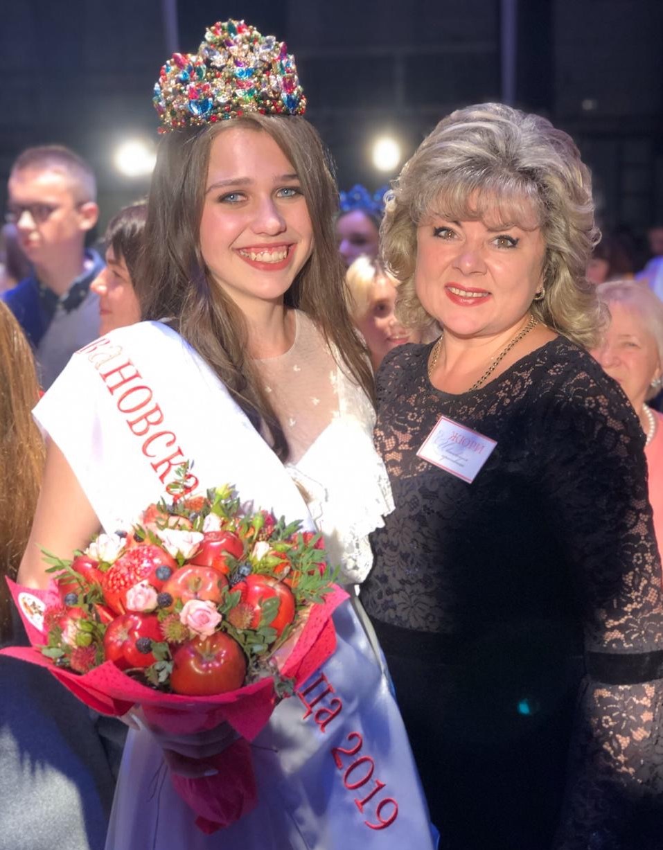 Председатель Общественной палаты Алла Бурлакова приняла участие в качестве члена жюри финального шоу конкурса красоты и талантов «Ивановская красавица – 2019»