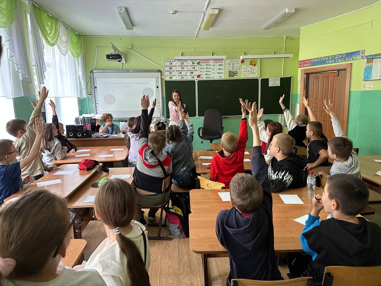 В ивановской школе №18 была проведены викторина «Моя Россия!»