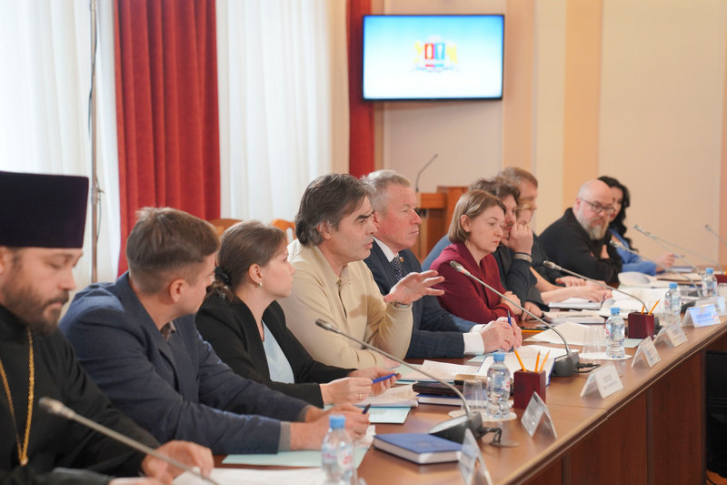 Общественники обсудили предложения по разработке пакета мер демографической и семейной политики