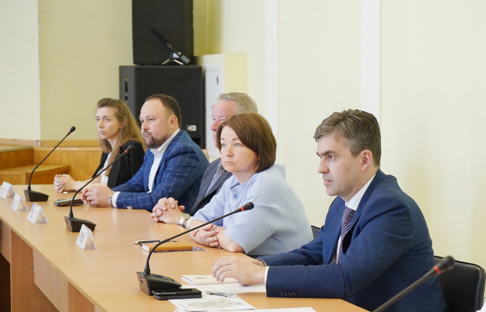 Станислав Воскресенский обсудил с общественниками новые инициативы в проект студенческого кампуса в Иванове