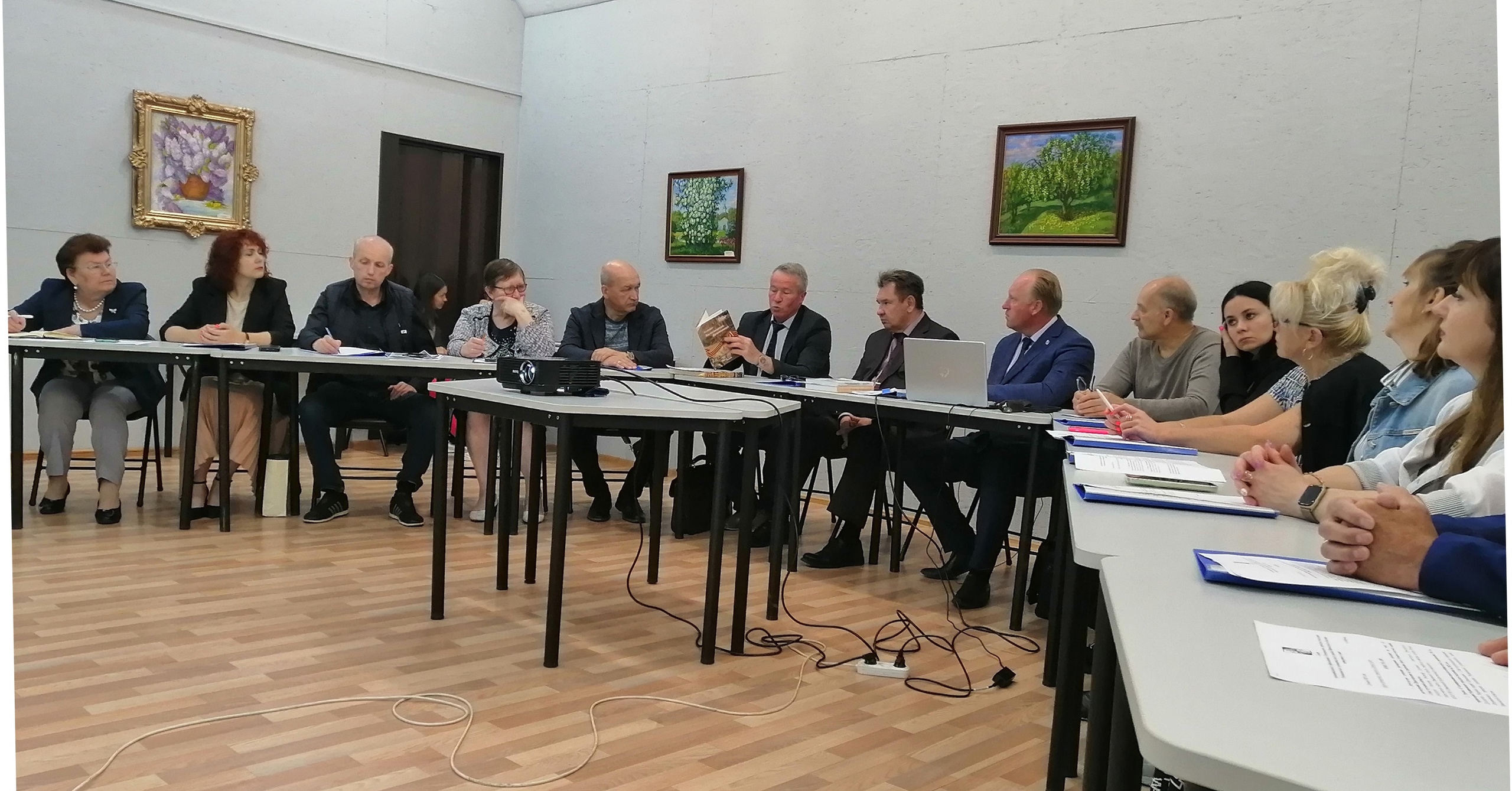 Владимир Околотин принял участие в расширенном заседании Родниковского городского Совета