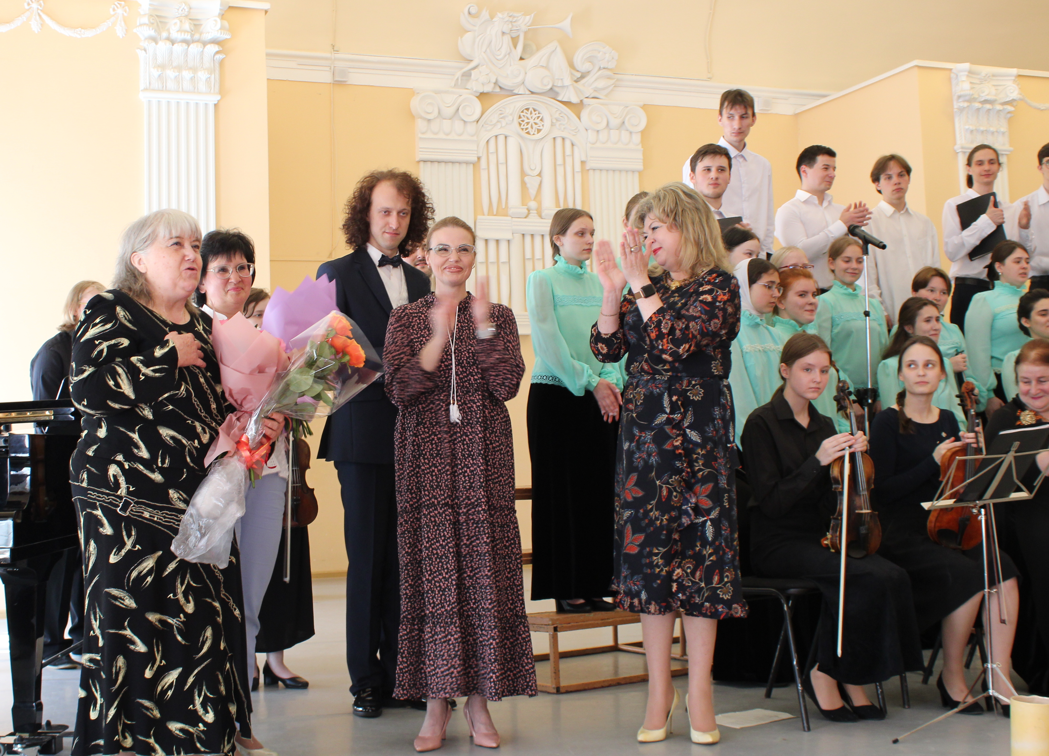 Праздничный концерт к Дню России