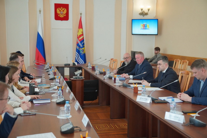 Региональная общественная палата рассмотрела итоги общественных обсуждений о присвоении имени соотечественника ивановскому аэропорту